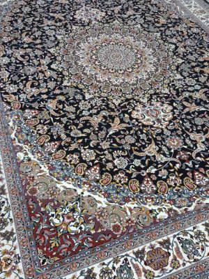 فرش کاشان طرح ناز افشان سرمه ای کد123تخفیفی 700 شانه